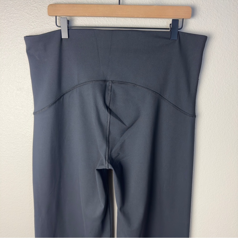 Spanx NWT Booty Boost Yoga Flare Legging Pants - Picture 10 of 12